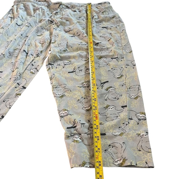 La Vie en Rose ‘hello sunshine’ Pajama set  with sloth print pants size M/L - Picture 3 of 14